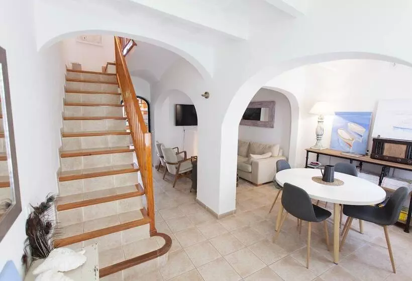 Homenfun Casa En Es Mercadal