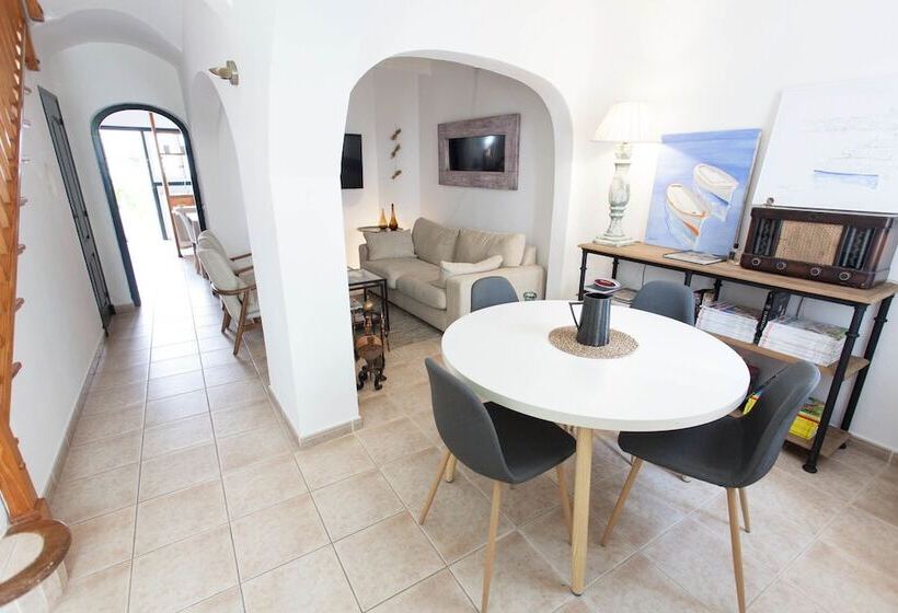 Homenfun Casa En Es Mercadal