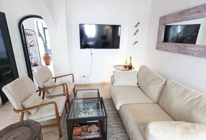 Homenfun Casa En Es Mercadal