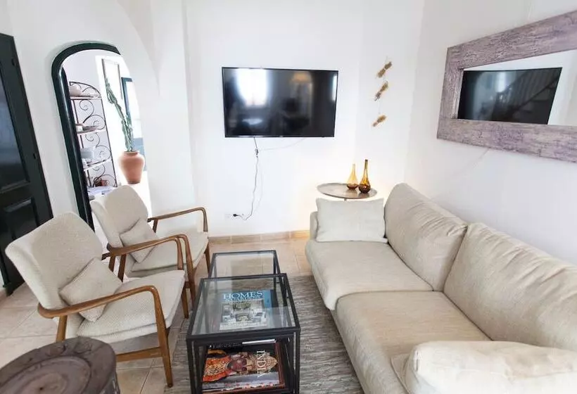 Homenfun Casa En Es Mercadal