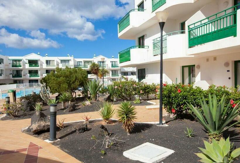 Luxury Beach Front Apartmentos Tahiche