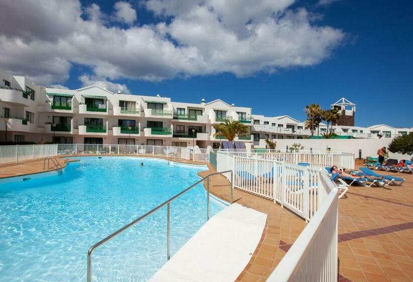 Luxury Beach Front Apartmentos Tahiche