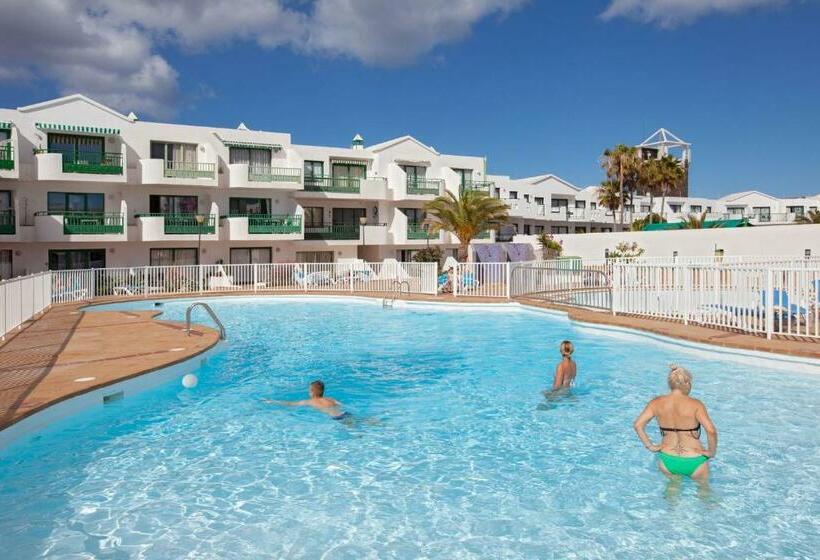 Luxury Beach Front Apartmentos Tahiche