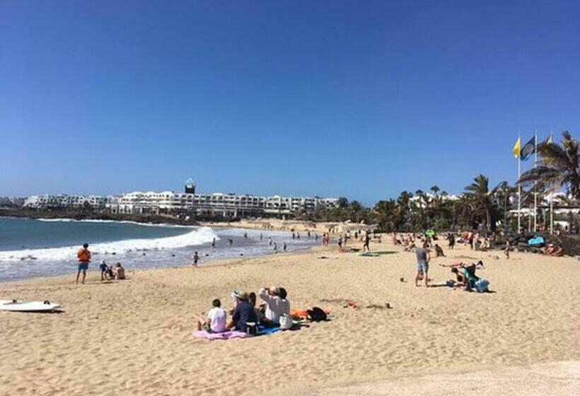 Luxury Beach Front Apartmentos Tahiche