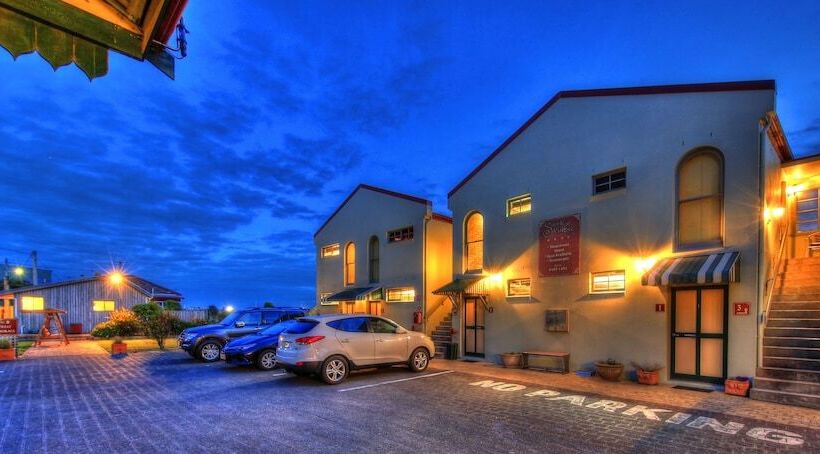 모텔 Stanley Village Waterfront Accommodation