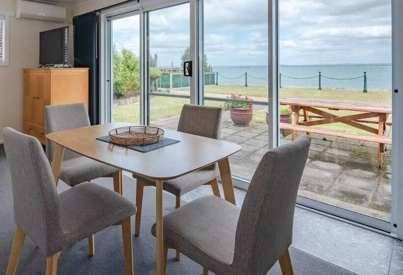 Motelli Stanley Village Waterfront Accommodation