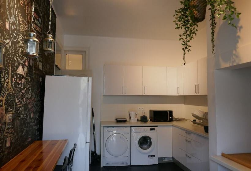 פנסיון Timor Guest House