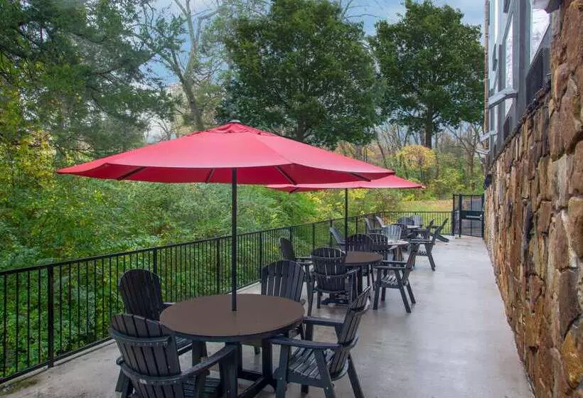 هتل Baymont By Wyndham Branson   On The Strip