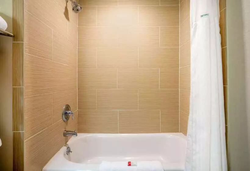 هتل Baymont By Wyndham Branson   On The Strip