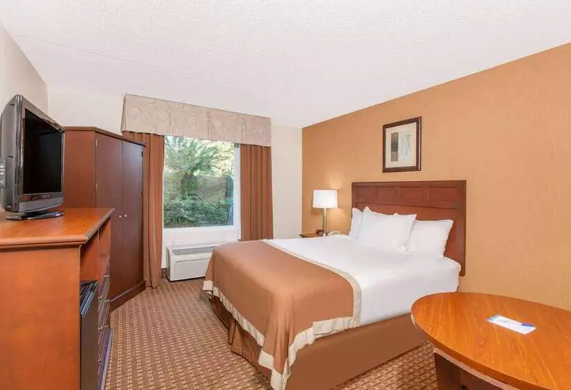 هتل Baymont By Wyndham Branson   On The Strip