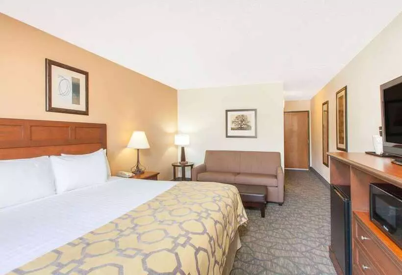 هتل Baymont By Wyndham Branson   On The Strip