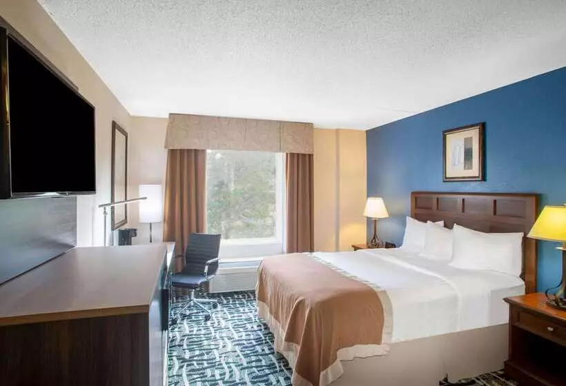 هتل Baymont By Wyndham Branson   On The Strip