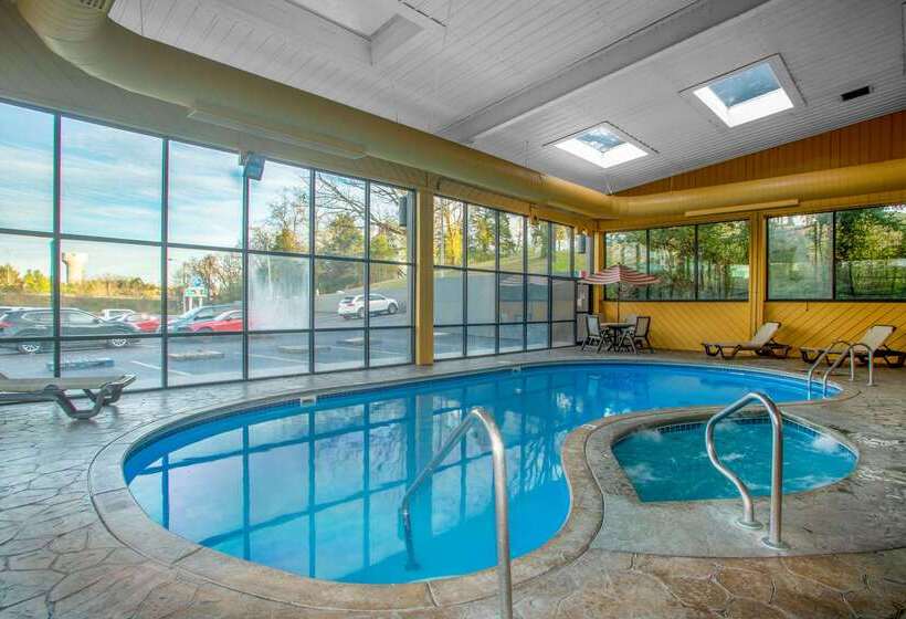 בית מלון כפרי Baymont By Wyndham Branson On The Strip