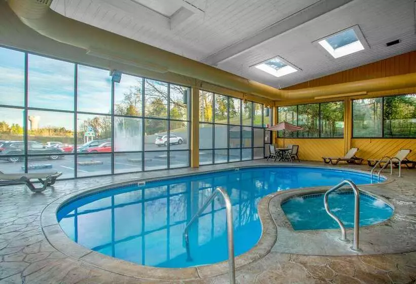 هتل Baymont By Wyndham Branson   On The Strip