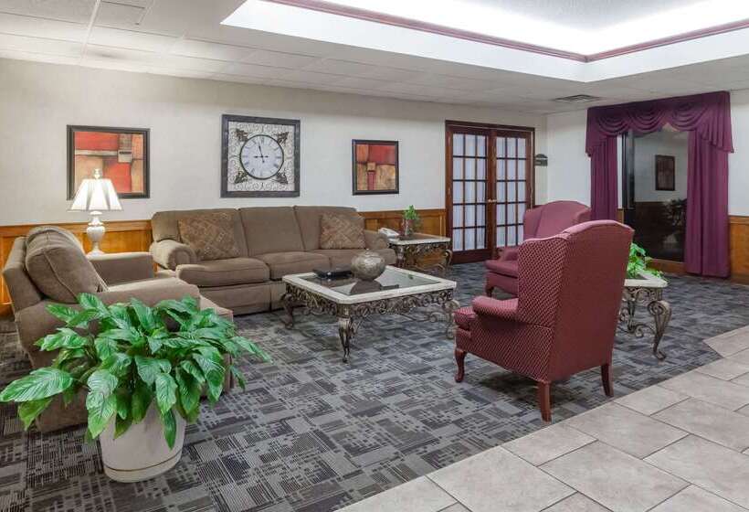 Отель Baymont By Wyndham Madisonville