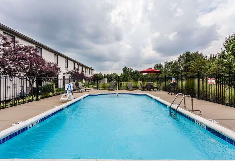 Отель Baymont By Wyndham Madisonville