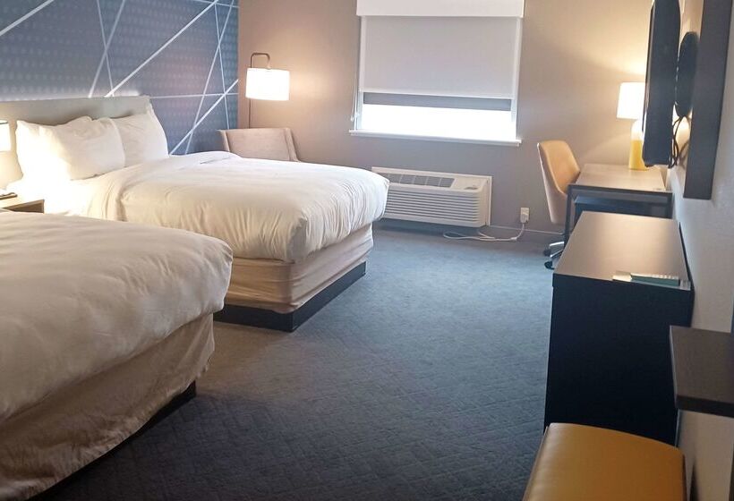 ホテル Comfort Inn Near Indiana Premium Outlets