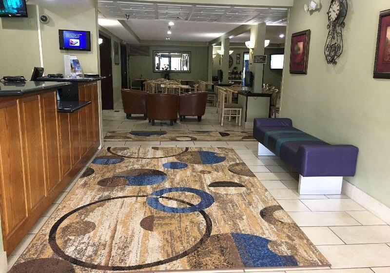 酒店 Comfort Inn & Suites