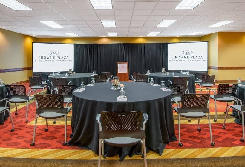 فندق Crowne Plaza Denver International Airport, An Ihg