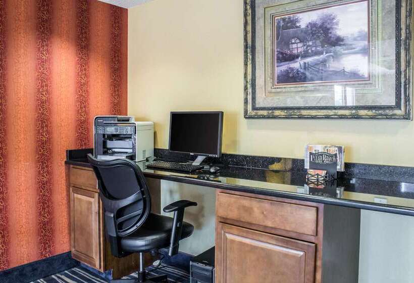 فندق Econo Lodge Ankeny Des Moines