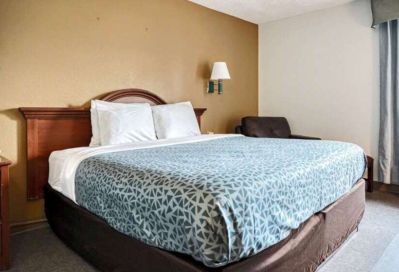 فندق Econo Lodge Raleigh Near Walnut Creek Amphitheatre