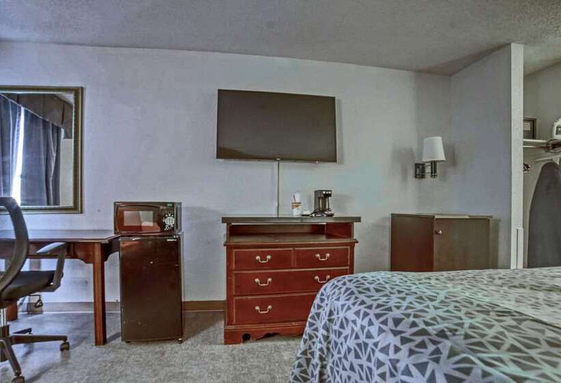 فندق Econo Lodge Raleigh Near Walnut Creek Amphitheatre