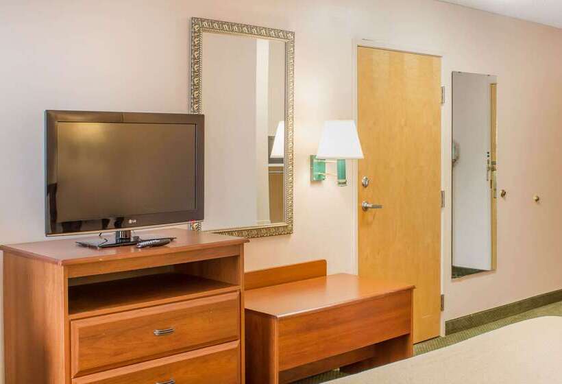 فندق Econo Lodge Raleigh Near Walnut Creek Amphitheatre
