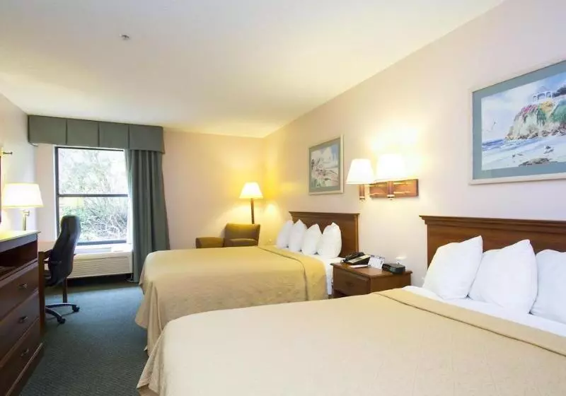 هتل Econo Lodge Raleigh Near Walnut Creek Amphitheatre