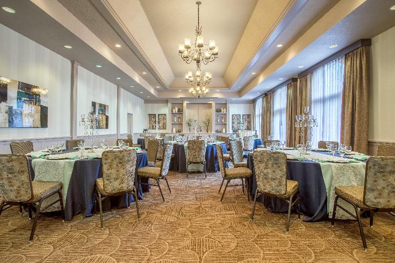 Отель Holiday Inn Auburn, An Ihg