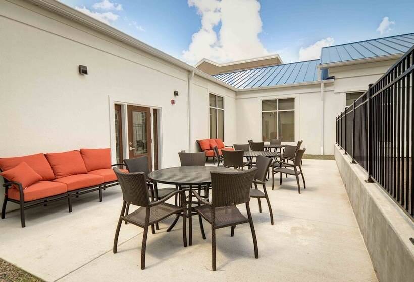 فندق Holiday Inn Express & Suites North Platte, An Ihg