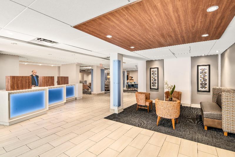 فندق Holiday Inn Express Cruise Airport, An Ihg