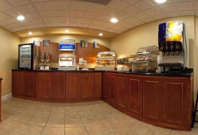 ホテル Holiday Inn Express Hurricane Mills Waverly, An Ihg