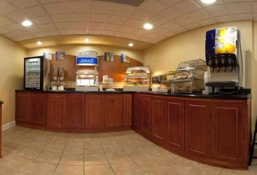 호텔 Holiday Inn Express Hurricane Mills Waverly, An Ihg