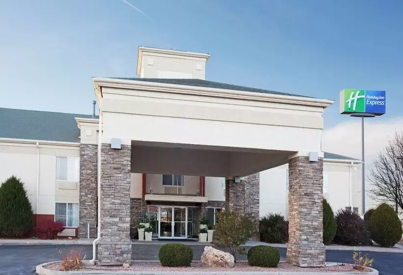 בית מלון כפרי Holiday Inn Express La Junta, An Ihg