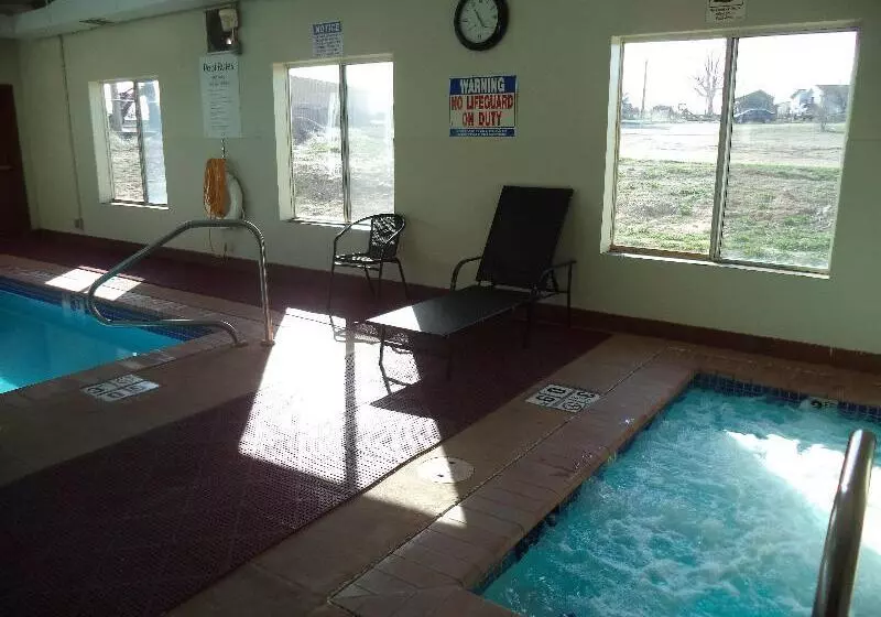 בית מלון כפרי Holiday Inn Express La Junta, An Ihg