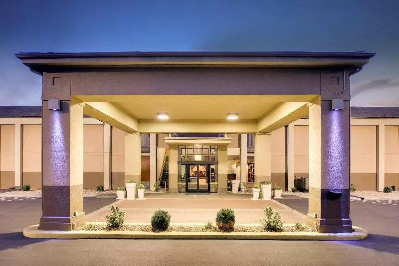 فندق Holiday Inn Express Marshfield   Springfield Area, An Ihg