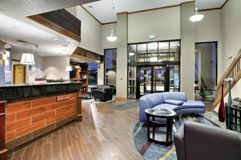 فندق Holiday Inn Express Marshfield   Springfield Area, An Ihg