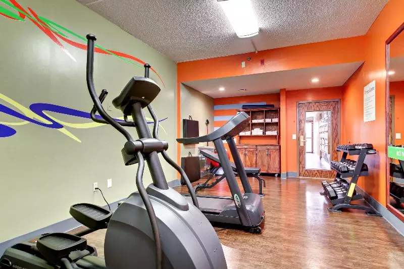 فندق Holiday Inn Express Marshfield   Springfield Area, An Ihg