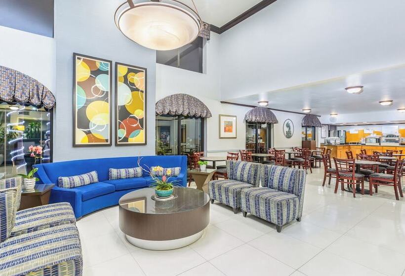 酒店 Holiday Inn Express San Diego Sea World Area, An Ihg