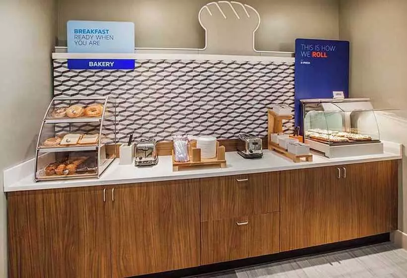 هتل Holiday Inn Express San Diego Sea World Area, An Ihg