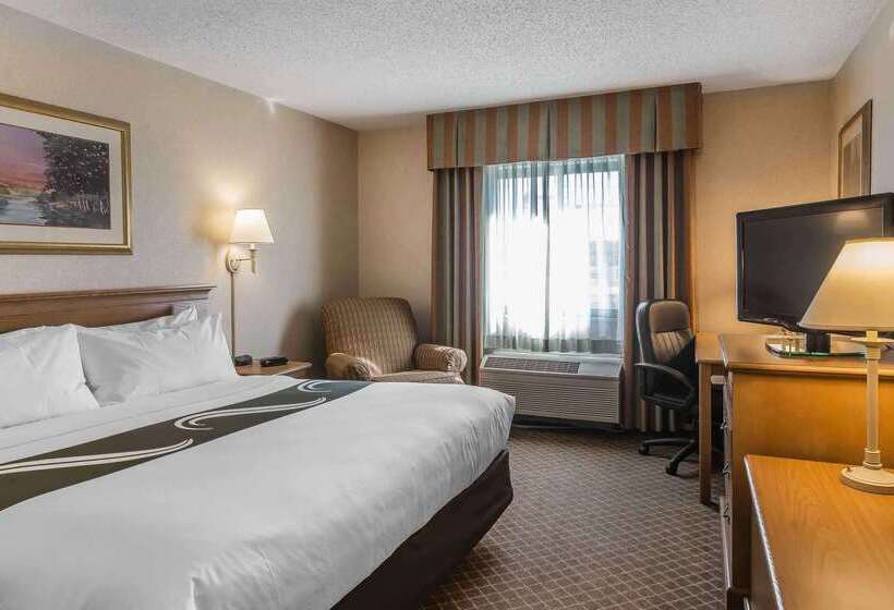 Отель Quality Inn