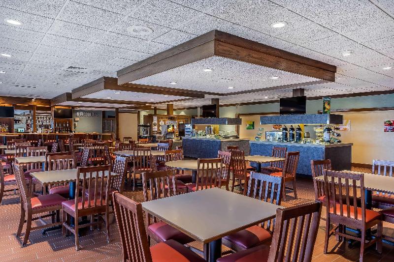 Отель Quality Inn