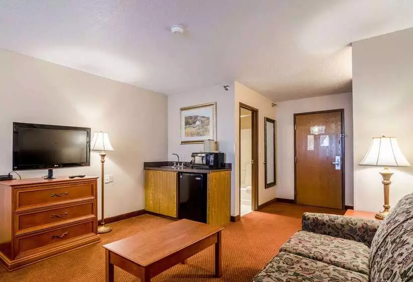 בית מלון כפרי Qualityinn, Alliance