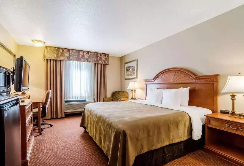 בית מלון כפרי Qualityinn, Alliance