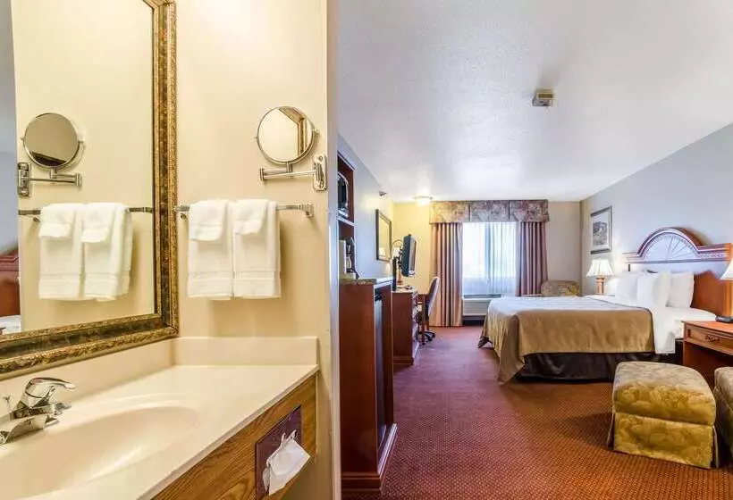 בית מלון כפרי Qualityinn, Alliance