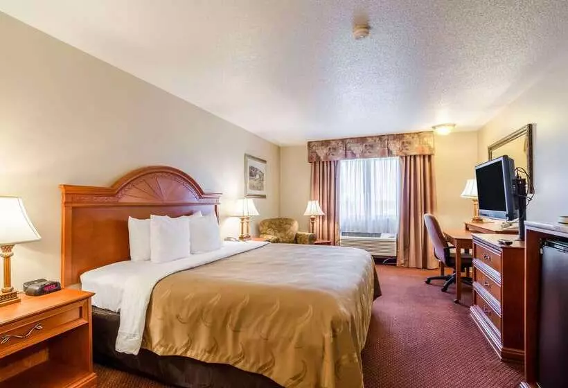 בית מלון כפרי Qualityinn, Alliance