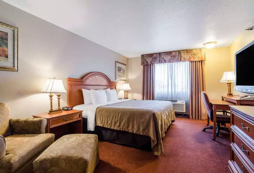 בית מלון כפרי Qualityinn, Alliance