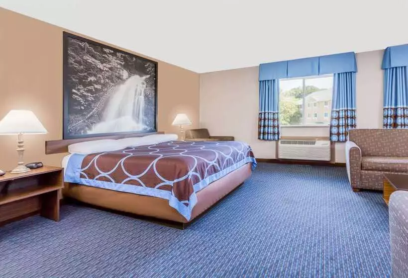 هتل Super 8 By Wyndham El Dorado