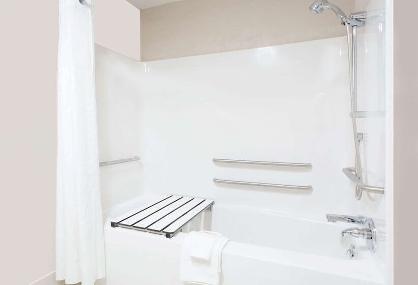 فندق Super 8 By Wyndham El Dorado