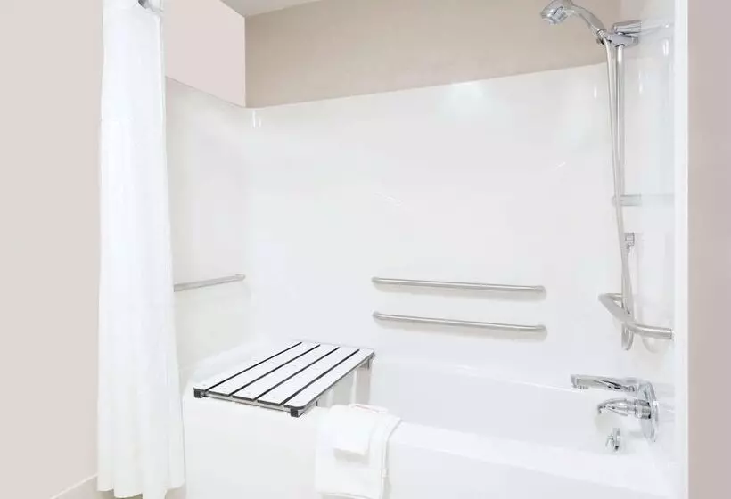 هتل Super 8 By Wyndham El Dorado